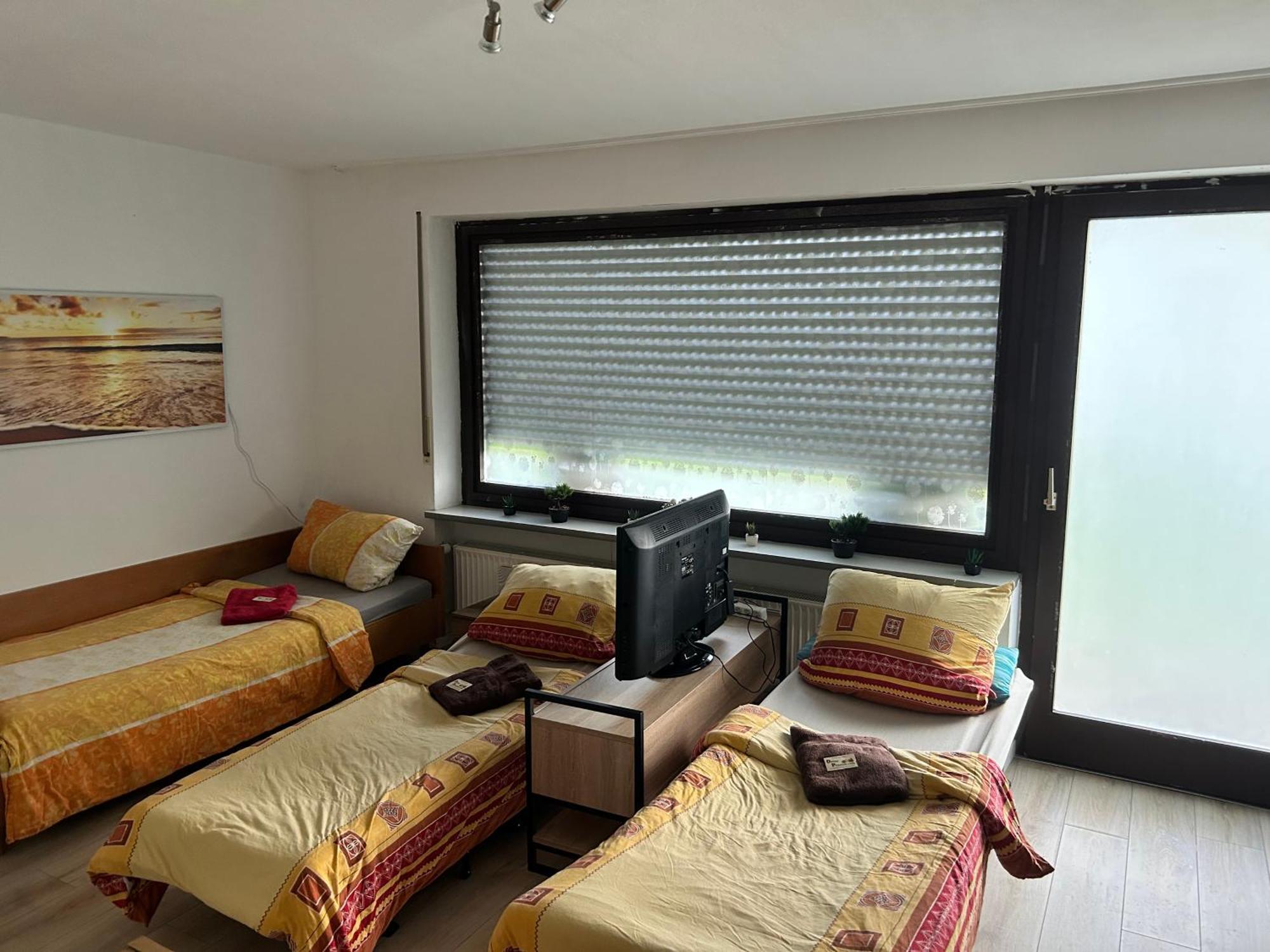 2-5 Bettzimmer Креглинген Экстерьер фото
